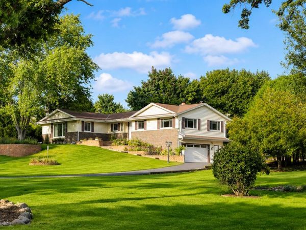 804 Lochtyn Rdg, Wales, WI 53183