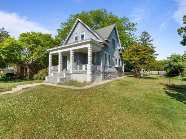 3676 S 1st St, Milwaukee, WI 53207