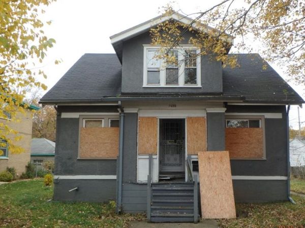 5670 N 38th St, Milwaukee, WI 53209