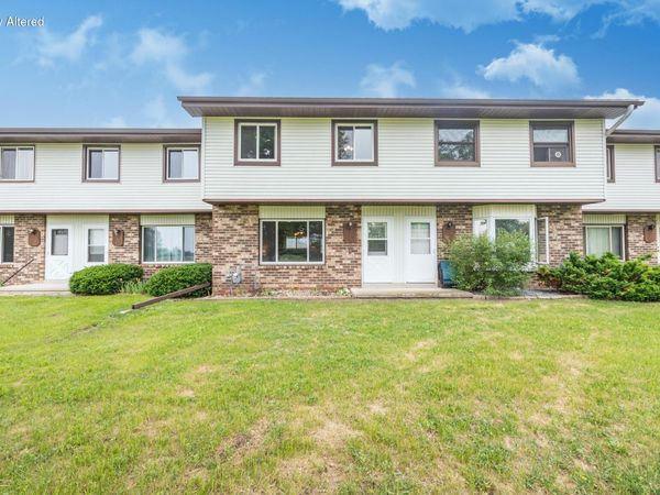 864 Kings Ct, Fond Du Lac, WI 54935