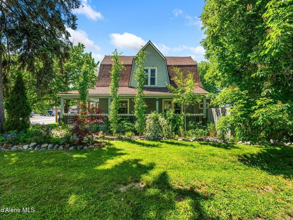1402 W Lake ST W, Sandpoint, ID 83864