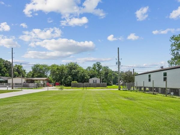 3113 ASHLEY Drive , Violet, LA 70092