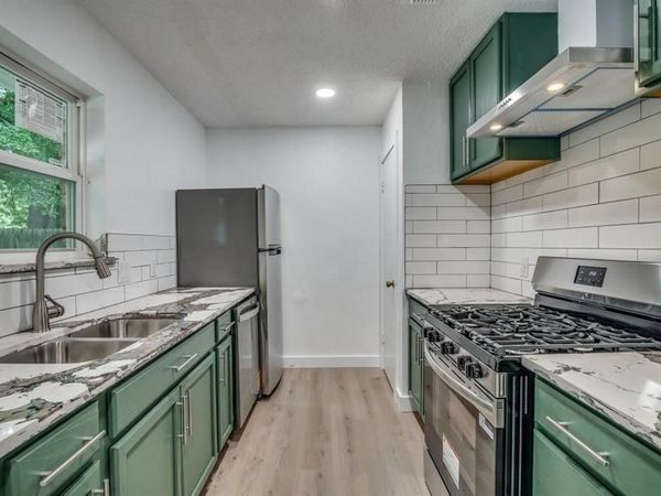 822 Milky Way, Garland, TX 75040