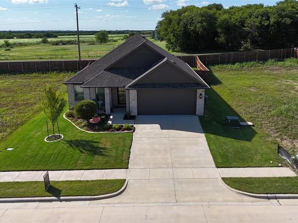 1904 Daybreak Drive, Venus, TX 76009