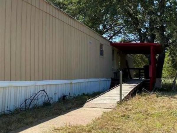 1000 Sundance Drive , West Tawakoni, TX 75474