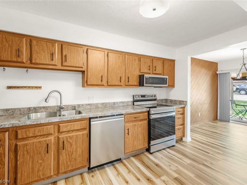 7332 Creekwood Drive, Unit 4B, North Royalton, OH 44133 Photo 8