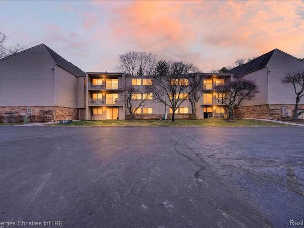 3815 Lone Pine Road, West Bloomfield Township, Mi 48323