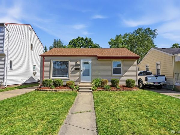 28960 Elmwood Street, Garden City, MI 48135
