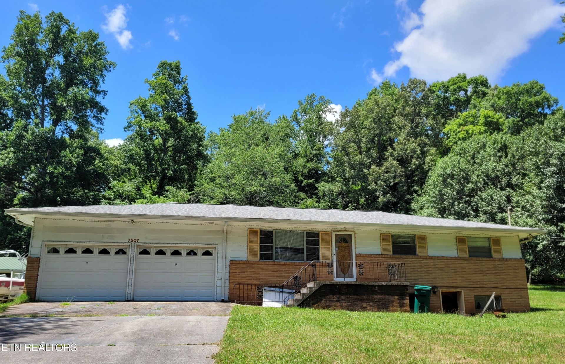 7507 Badgett Rd, Knoxville, TN 37919 Main Photo