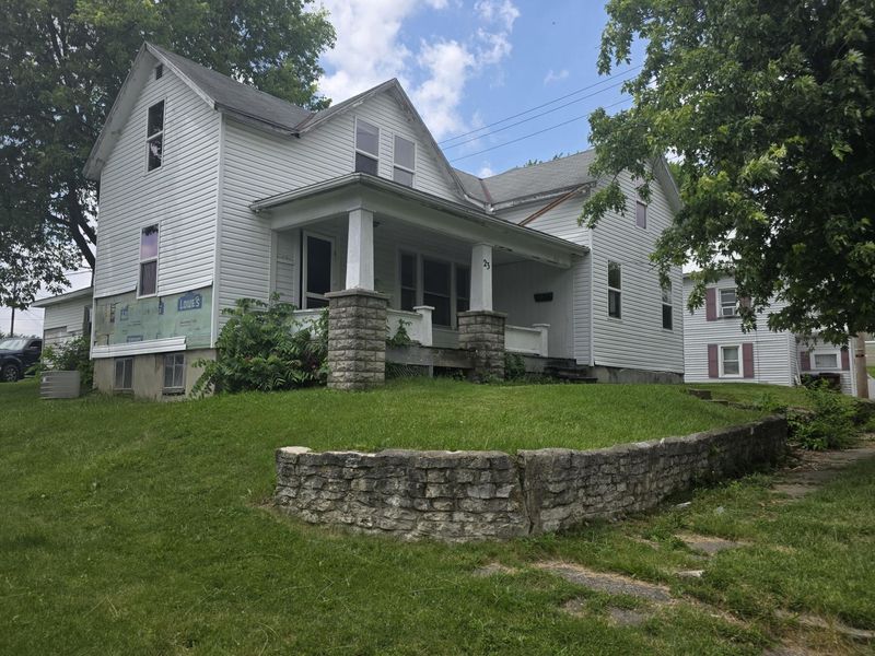 23 N Barron Street, Kenton, OH 43326 Photo 3