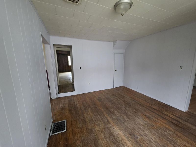 23 N Barron Street, Kenton, OH 43326 Photo 7