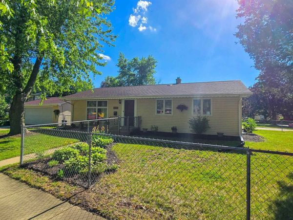 2203 Wilmette Drive, ROCKFORD, IL 61108