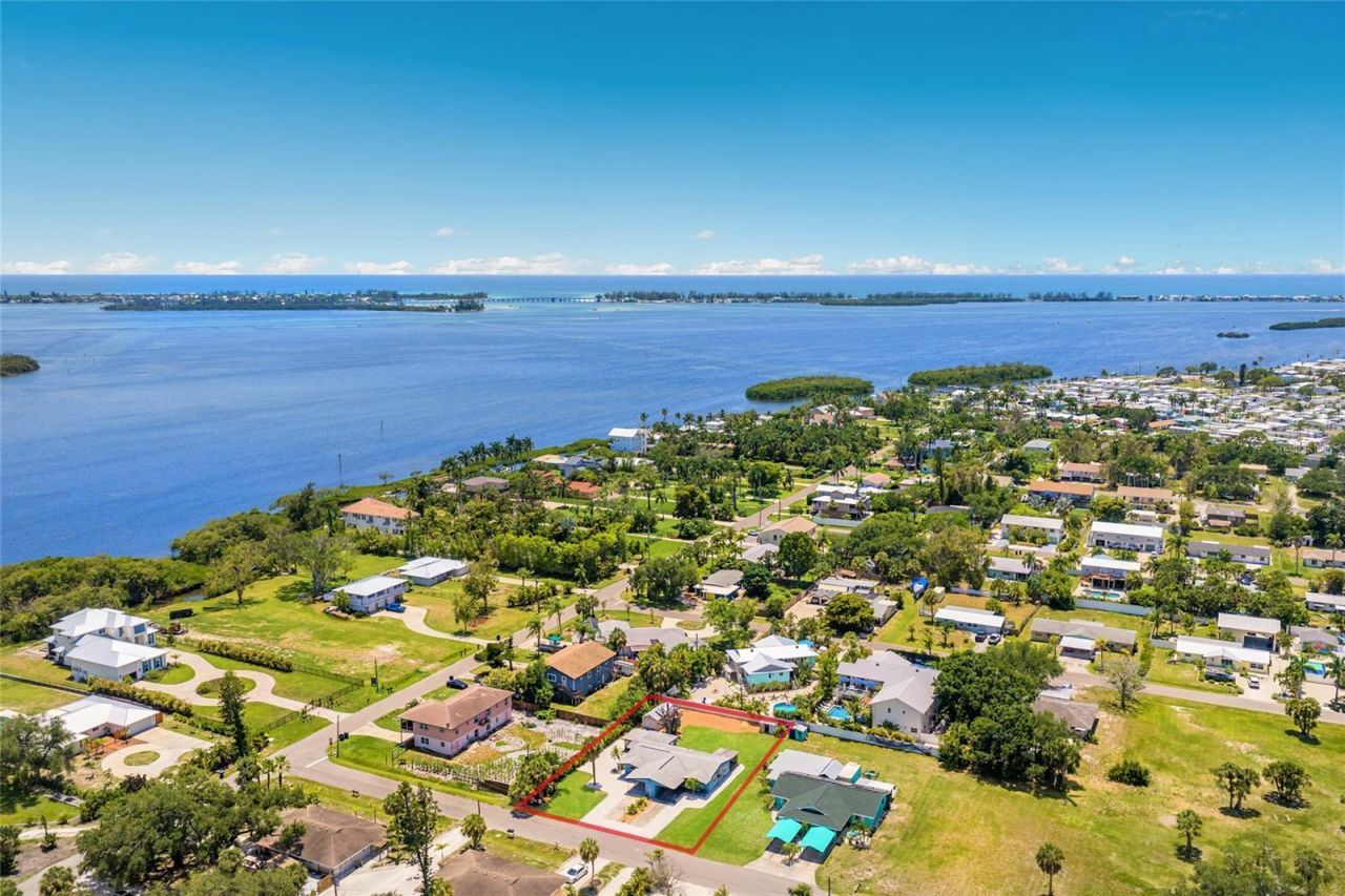 4512 99th Street W, Bradenton, FL 34210 Photo