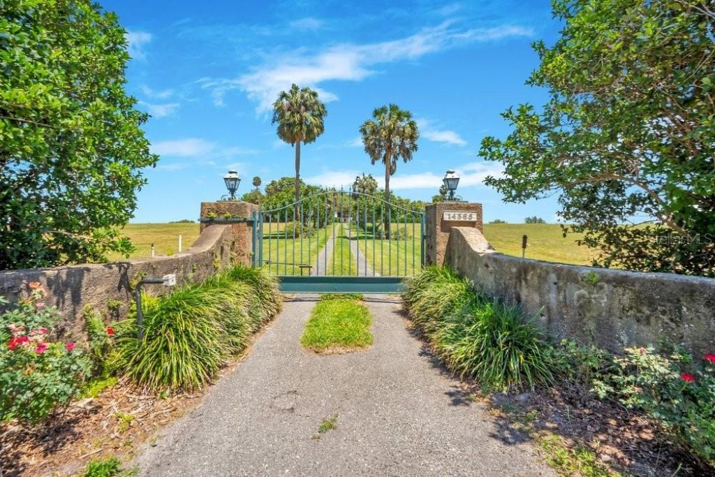 14365 SE Highway 42, Weirsdale, FL 32195 Photo