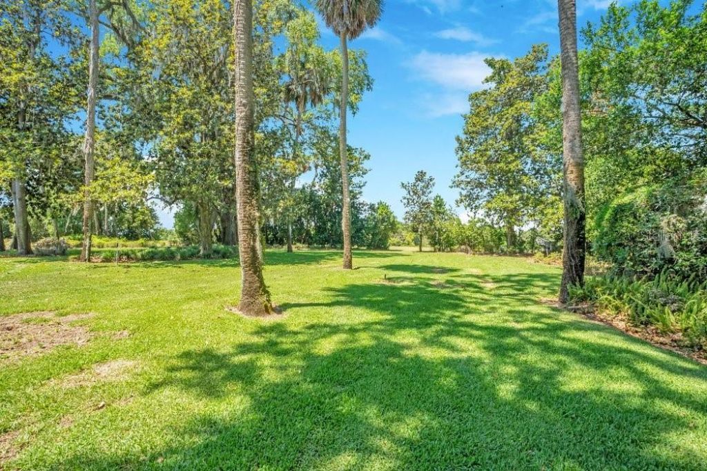 14365 SE Highway 42, Weirsdale, FL 32195 Photo
