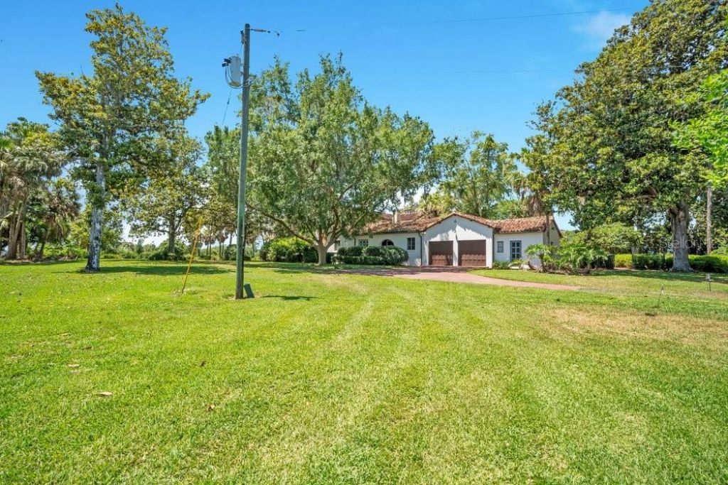 14365 SE Highway 42, Weirsdale, FL 32195 Photo