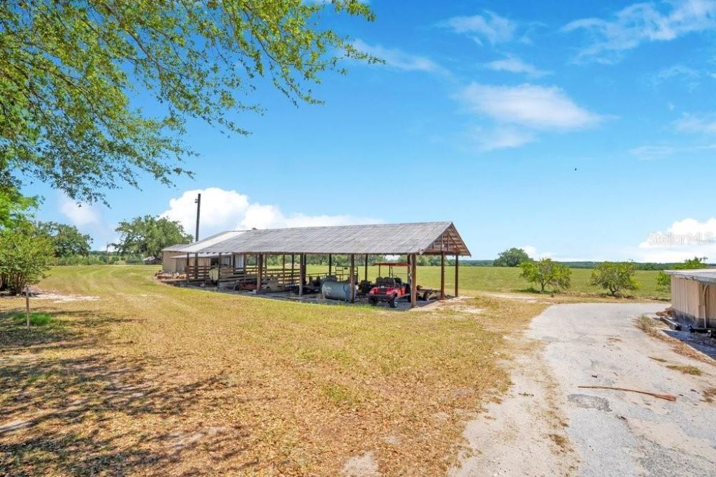 14365 SE Highway 42, Weirsdale, FL 32195 Photo
