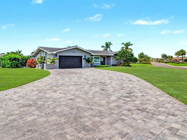 11624 GROVE STREET , SEMINOLE, FL 33772