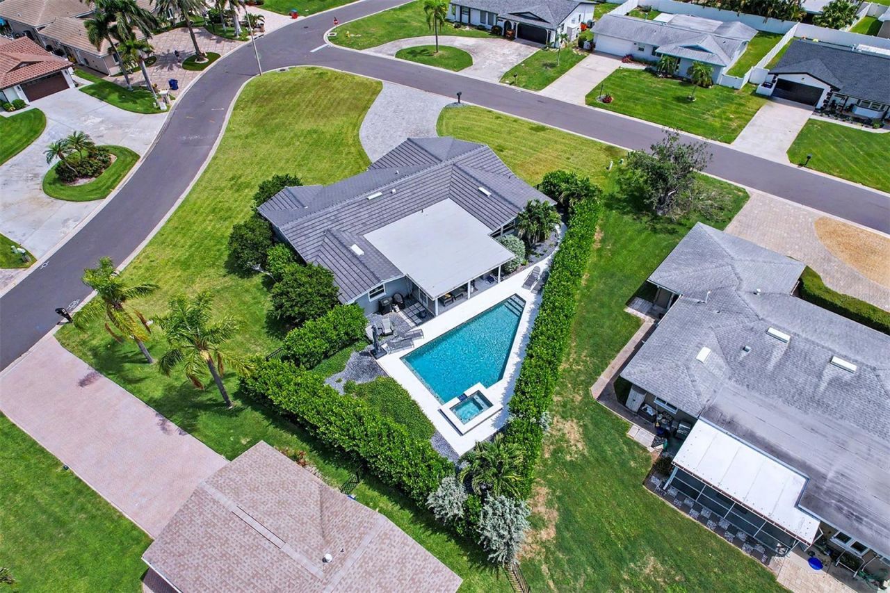 11624 Grove Street , Seminole, FL 33772 Photo