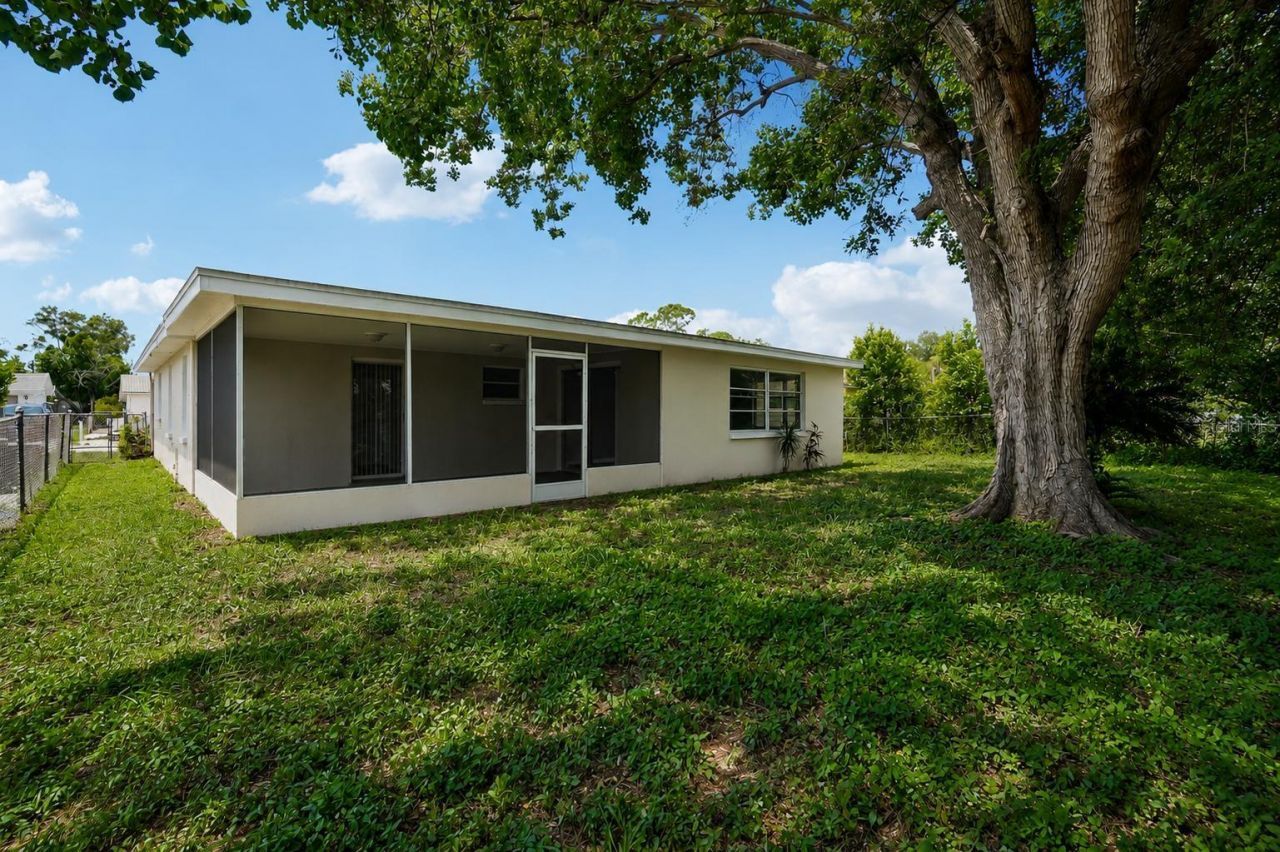 7215 Ivanhoe Dr, Port Richey, FL 34668 Photo
