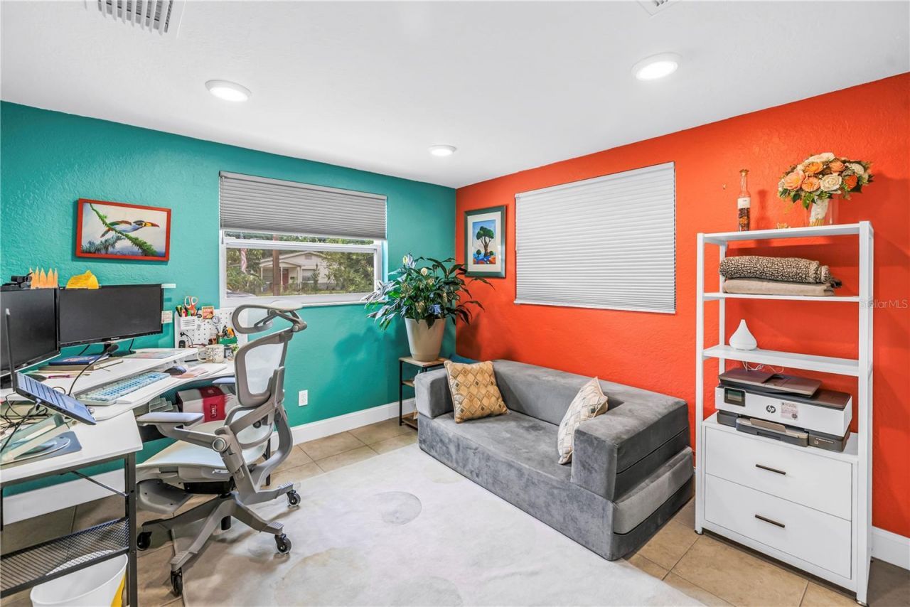 543 72nd Ave N, Saint Petersburg, FL 33702 Photo