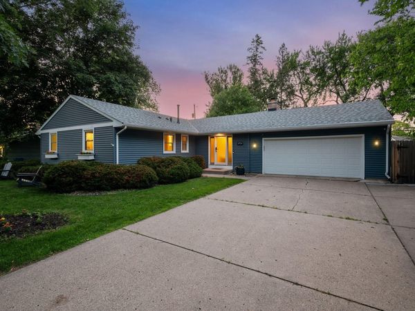 4704 W 70th Street, Edina, MN 55435