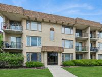 10704 Kilpatrick Avenue , Oak Lawn, IL 60453 primary photo