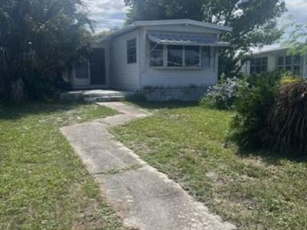 5452 Pineland Avenue, Port Orange, FL 32127