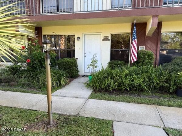 108 Lacosta Lane, Unit 512, Daytona Beach, FL 32114