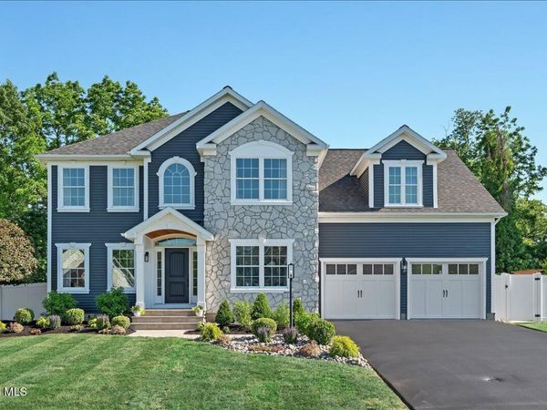 7 Pond View Drive, Clifton Park, NY 12065