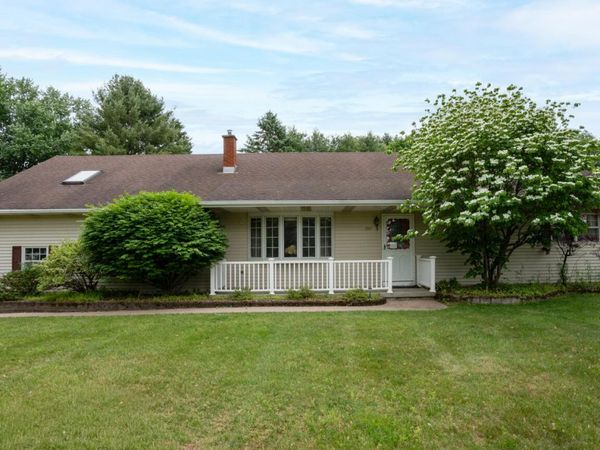 559 Bloomingrove Drive, Rensselaer, NY 12144