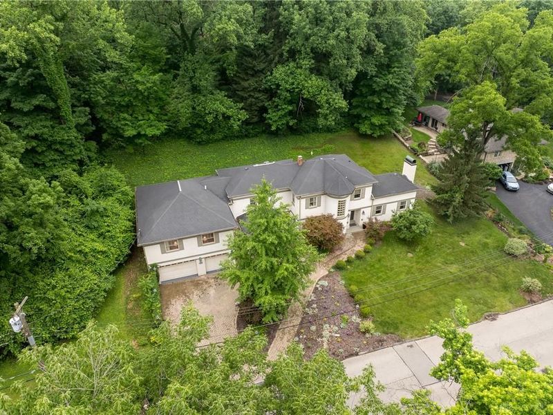 450 Thornhill Road, Oakwood, OH 45419 Photo 3