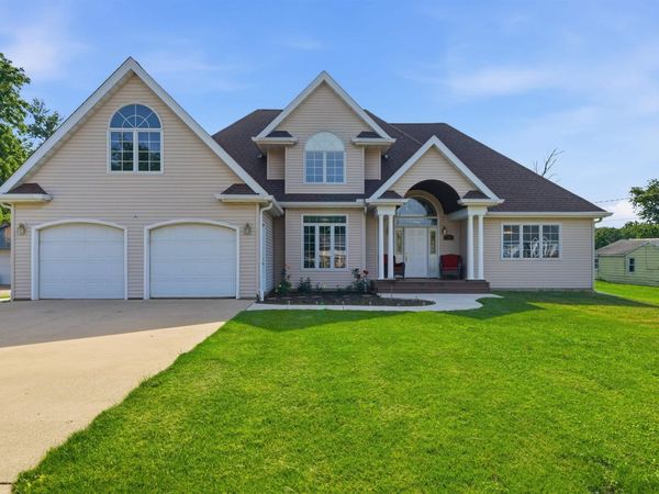 211 WAGNER Street, Washington, IL 61571