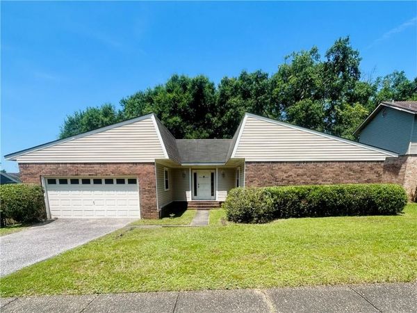 2816 Gaslight Lane E, Mobile, AL 36695