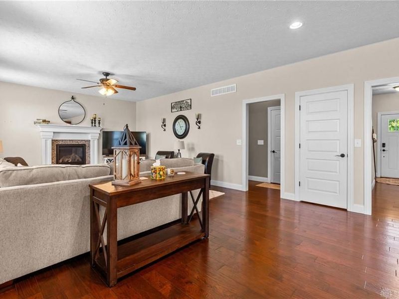9330 Remington Hill Road, Springboro, OH 45458 Photo 4