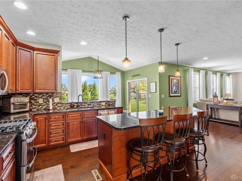 9330 Remington Hill Road, Springboro, OH 45458 Photo 6