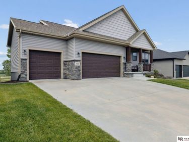 940 Kooser Drive, Lincoln, NE 68531