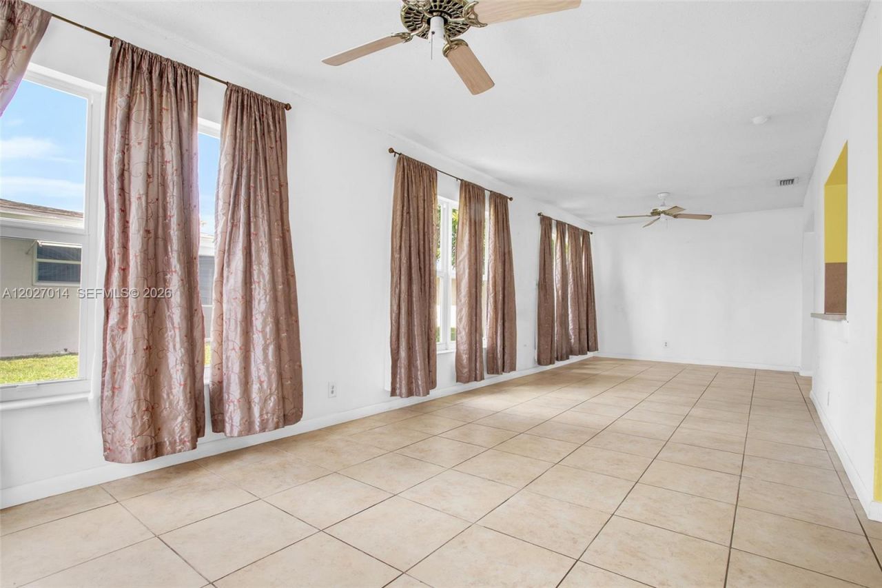 7005 NW 11th Ct , Margate, FL 33063 Photo