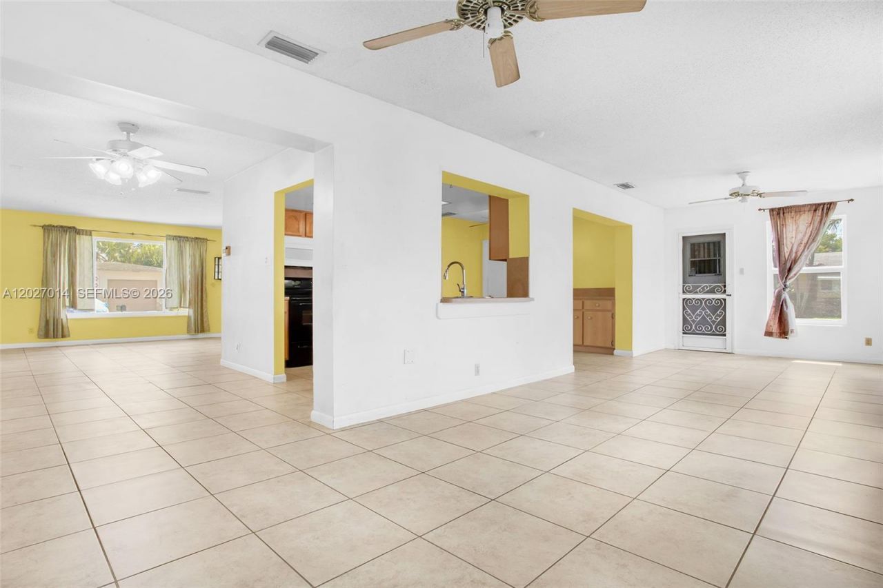 7005 NW 11th Ct , Margate, FL 33063 Photo