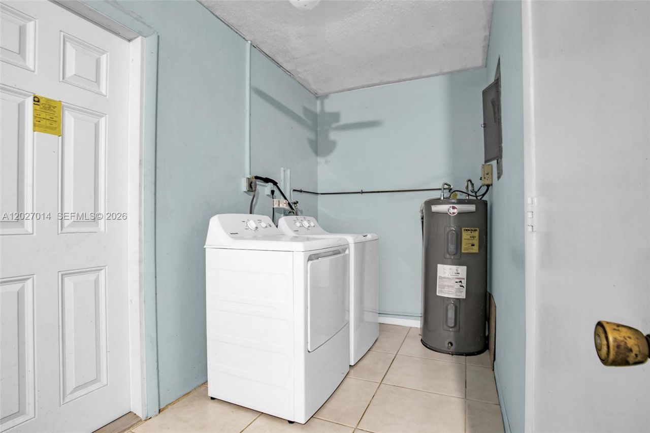 7005 NW 11th Ct , Margate, FL 33063 Photo