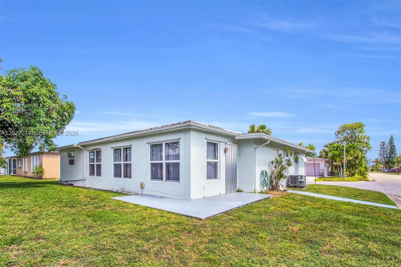 7005 NW 11th Ct , Margate, FL 33063 Photo