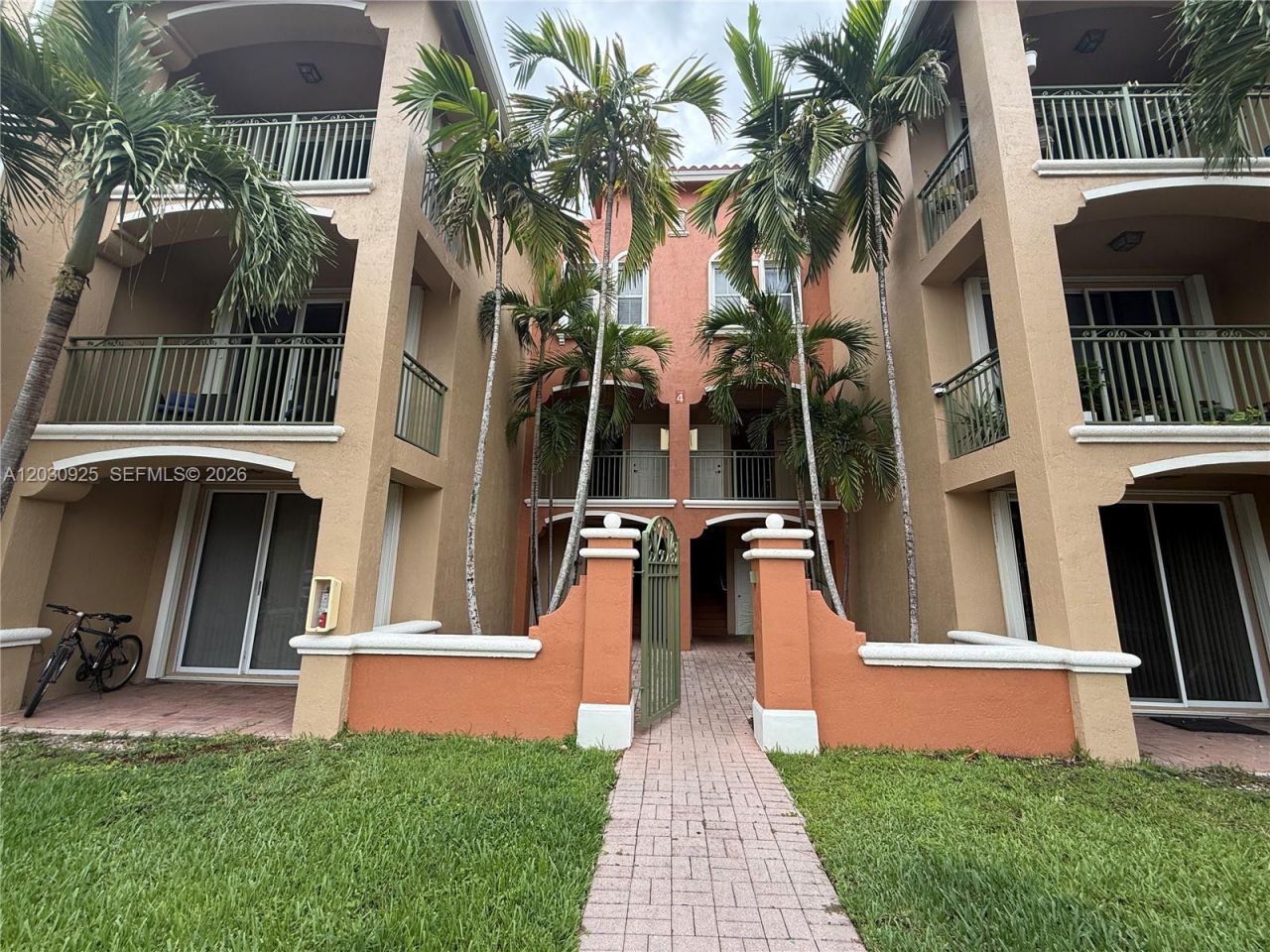 6630 NW 114th Ave , Unit 1527, Doral, FL 33178 Photo