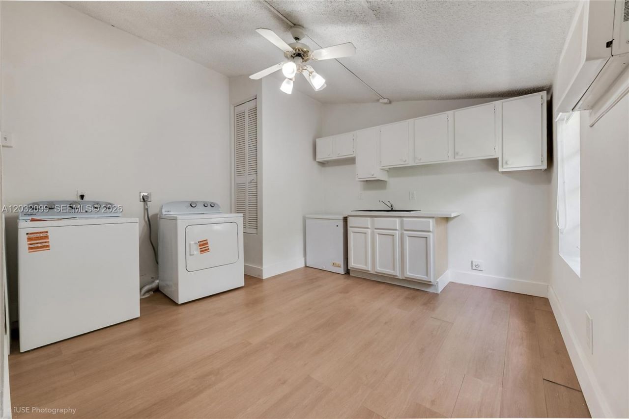 902 Lisbon St, Coral Gables, FL 33134 Photo