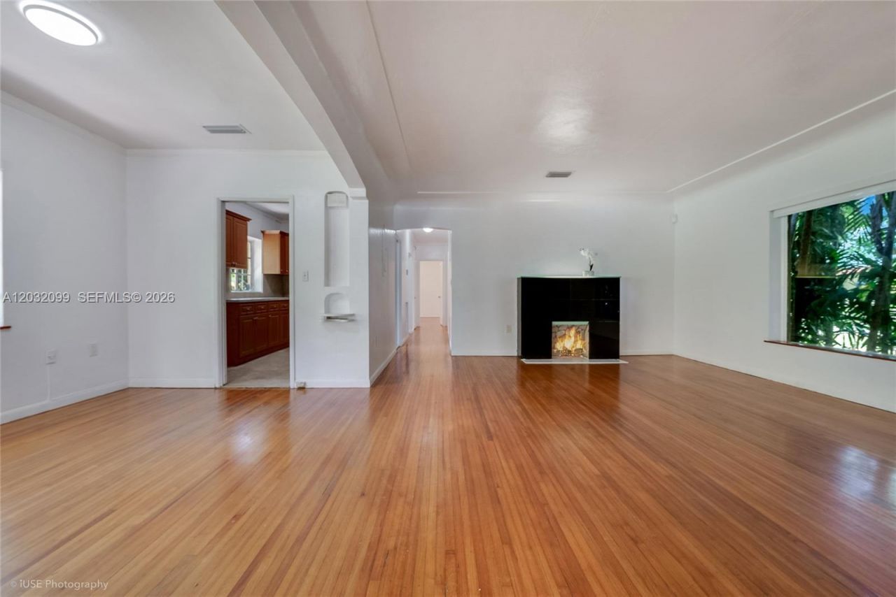 902 Lisbon St, Coral Gables, FL 33134 Photo