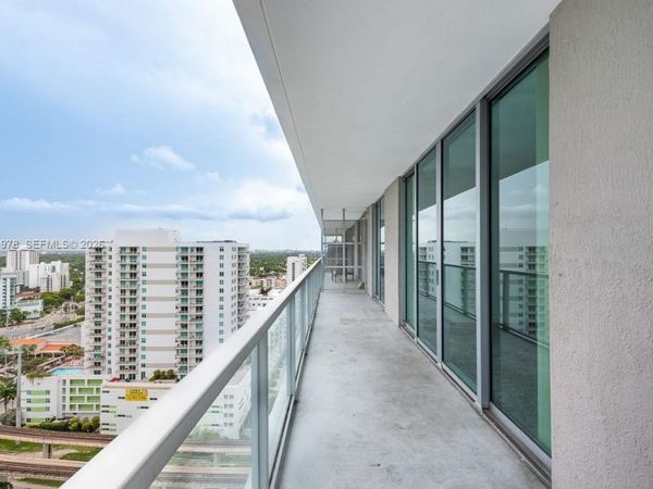 79 SW 12th St , Unit 2303-S, Miami, FL 33130