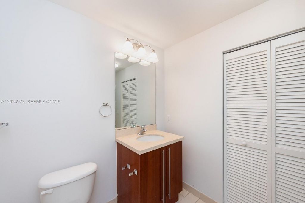 79 SW 12th St , Unit 2303-S, Miami, FL 33130 Photo
