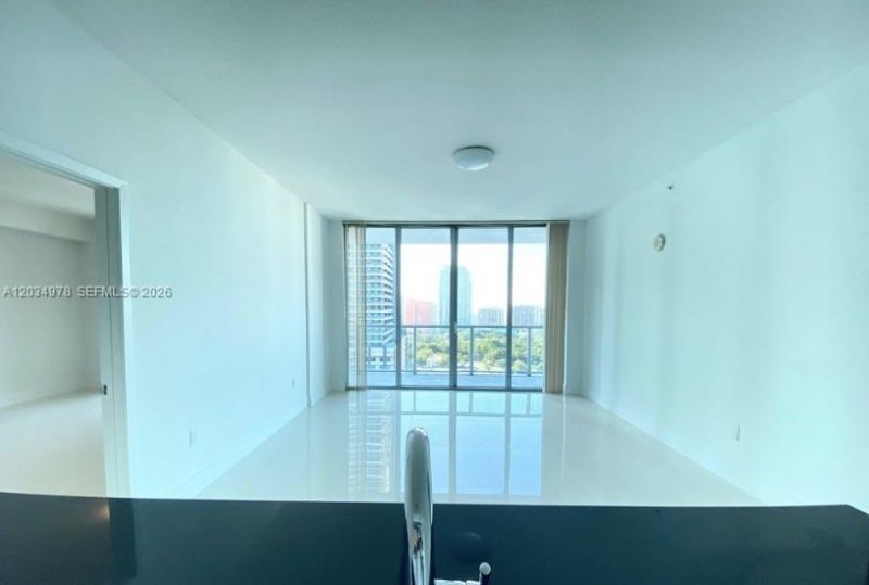 79 SW 12th St , Unit 2303-S, Miami, FL 33130 Photo