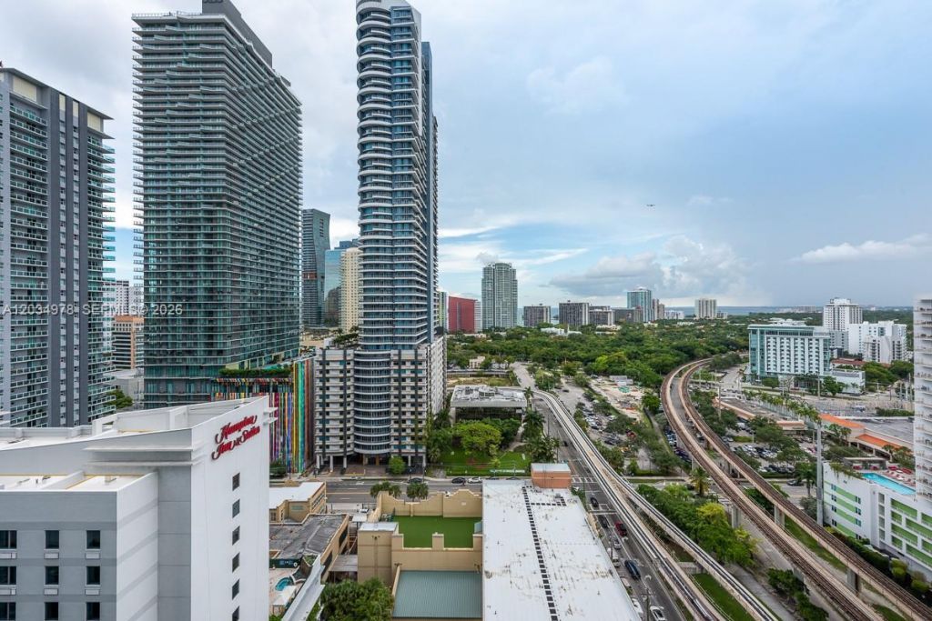 79 SW 12th St , Unit 2303-S, Miami, FL 33130 Photo