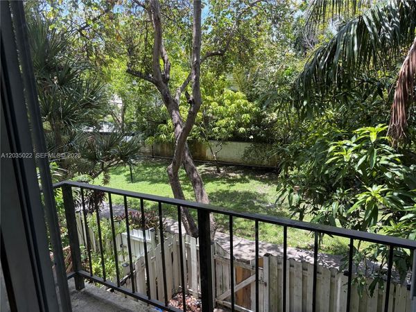 1655 NE 115th St , Unit 29B, Miami, FL 33181