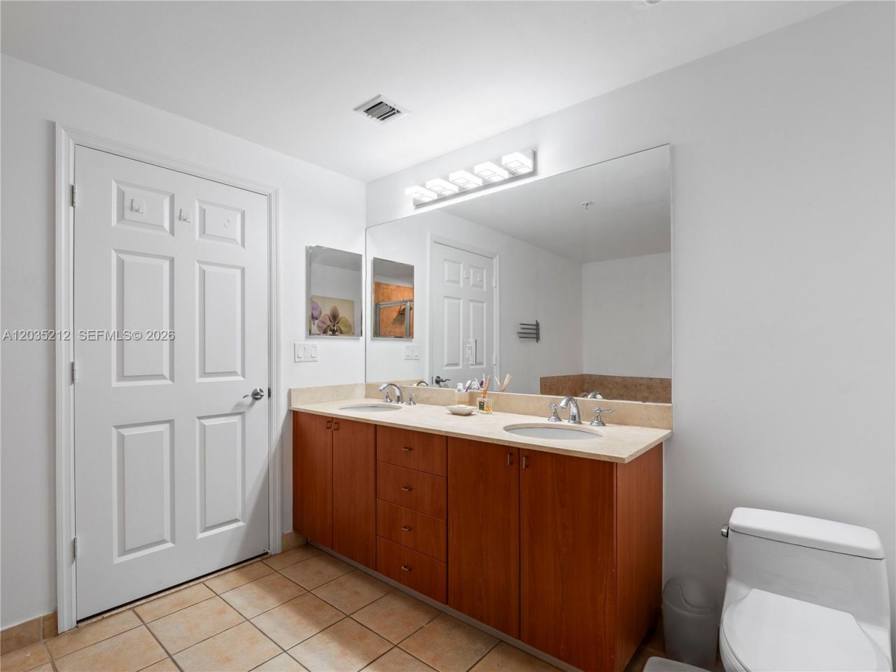 888 S Douglas Rd, Unit 302, Coral Gables, FL 33134 Photo